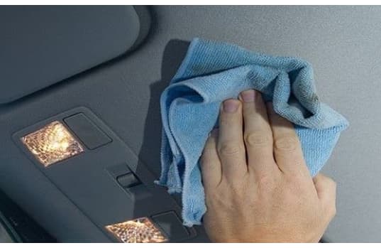 Čištění palubní desky